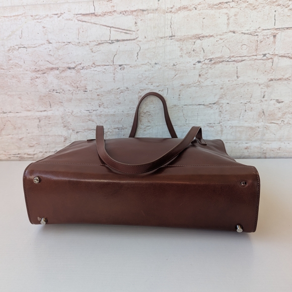 Monsac Rich Brown Leather Shoulder Bag - Picture 8 of 15